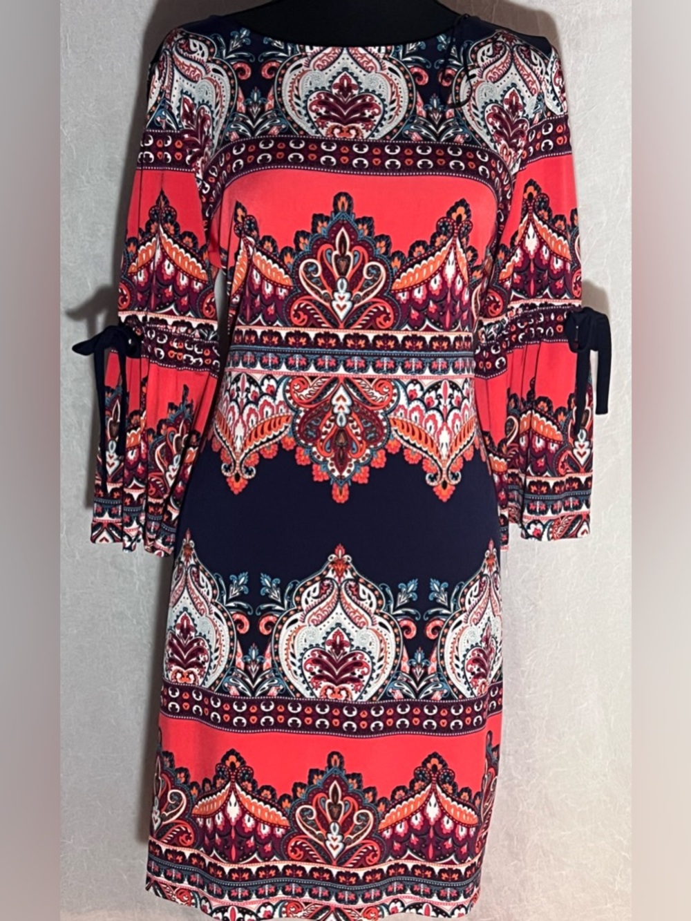 Womenās red & Navy Print Tie-Sleeve pattern Dress